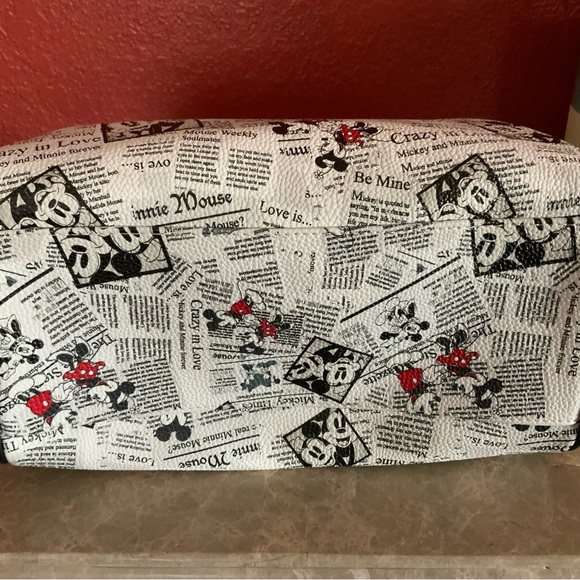 Beautiful Disney purse - Picture 6 of 7